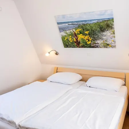 別荘 Entspannter Urlaub Am Im Reethaus Simba By Interhome Beckerwitz